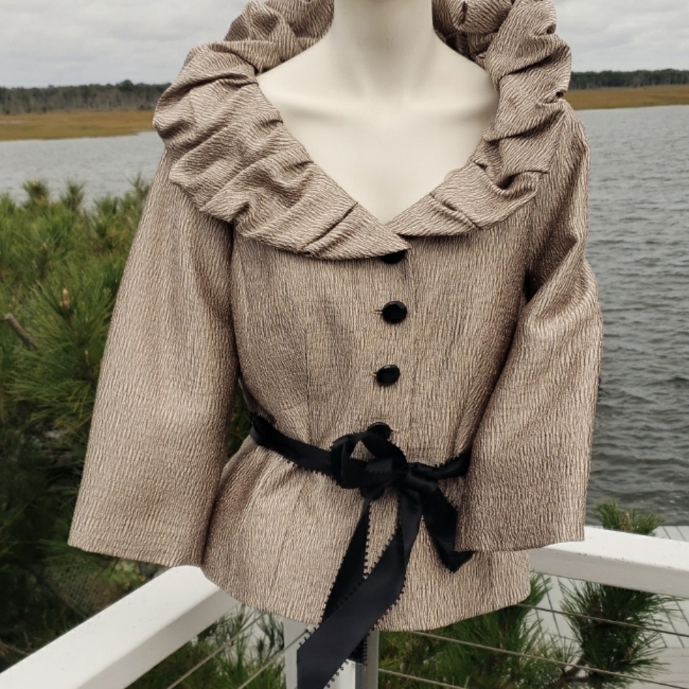 Adrianna Papell Evening Essentials gold metallic ruffle collar jacket Sz 10 - Picture 3 of 16